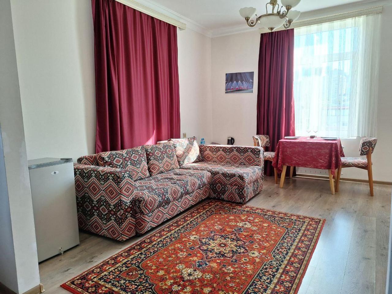 Qiz Galasi Hotel